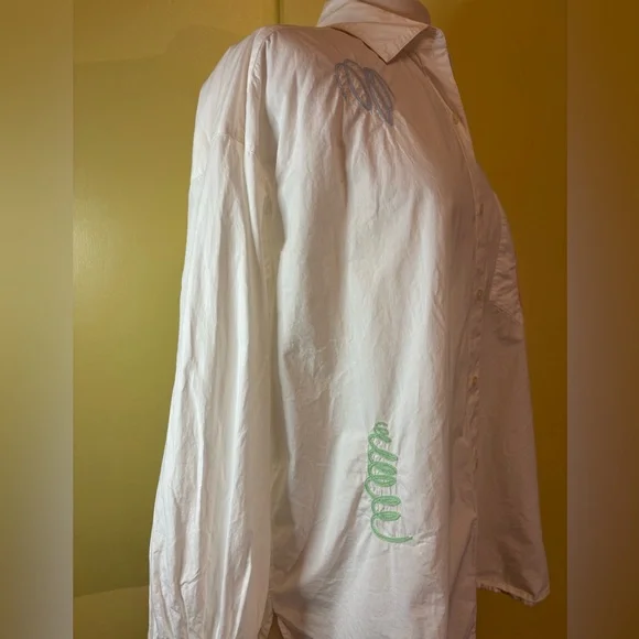 Scotch & Soda White Button-Down Shirt with Embroidered Tag - Picture 10 of 13